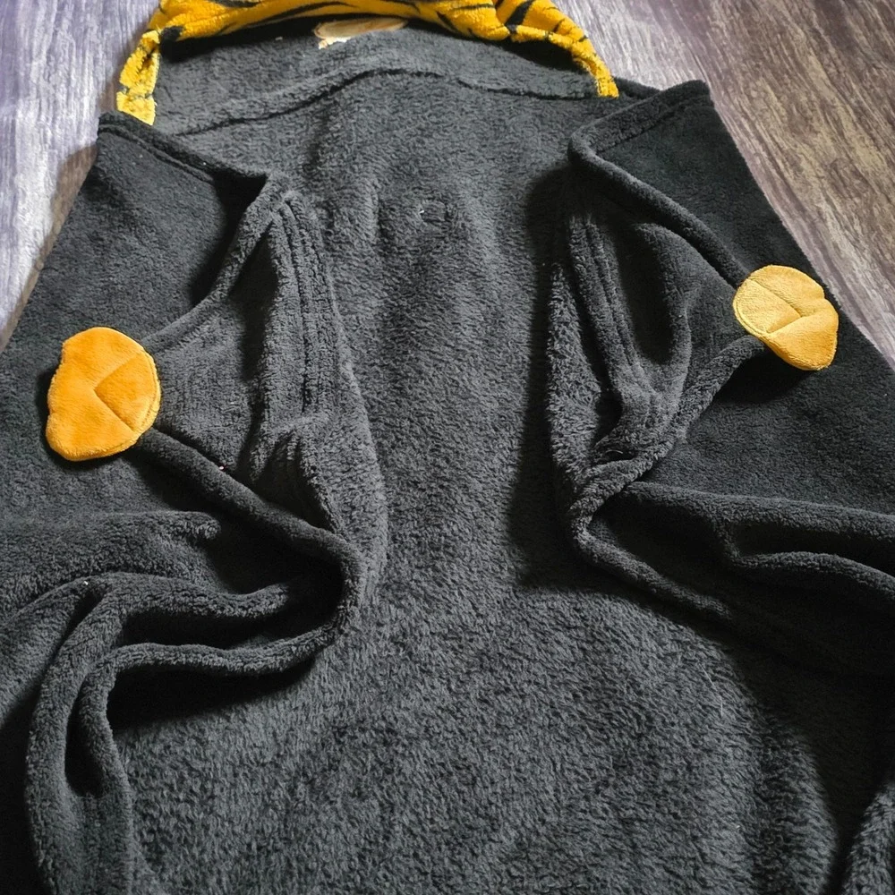 Comfy Critters Youth Missouri Tigers Wearable‎ Blanket Plush Pillow NWT Black